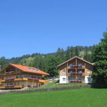 Apart-hotel Rosarela