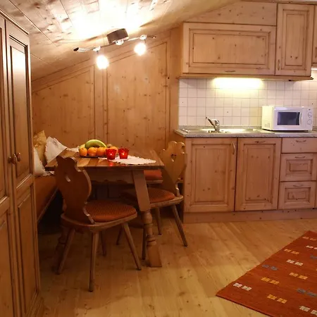 Apart-hotel Rosarela 3*