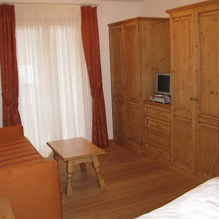 Apart-hotel Rosarela Badia (South Tyrol)
